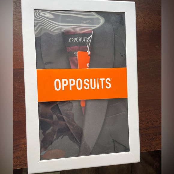 NWT OPPOSUITS
Big Boys 3-Piece Jet Set Solid Tuxedo Set FOR 2 year olds 2T - Picture 2 of 5